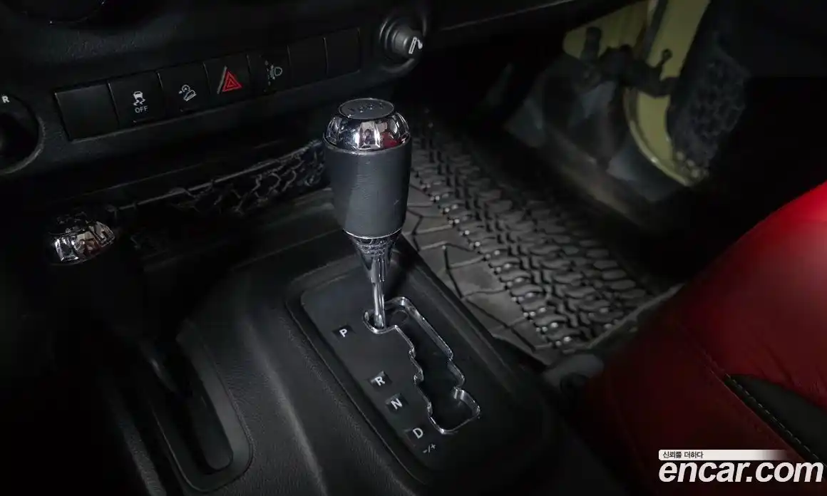 Jeep Wrangler 2013 2.8 автомат (гидро), фото 9