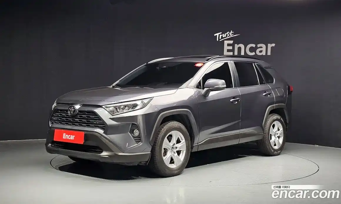 Toyota RAV4 2019 2.5 автомат (гидро), фото 1 Toyota RAV4 2019 2.5 автомат (гидро), фото 1