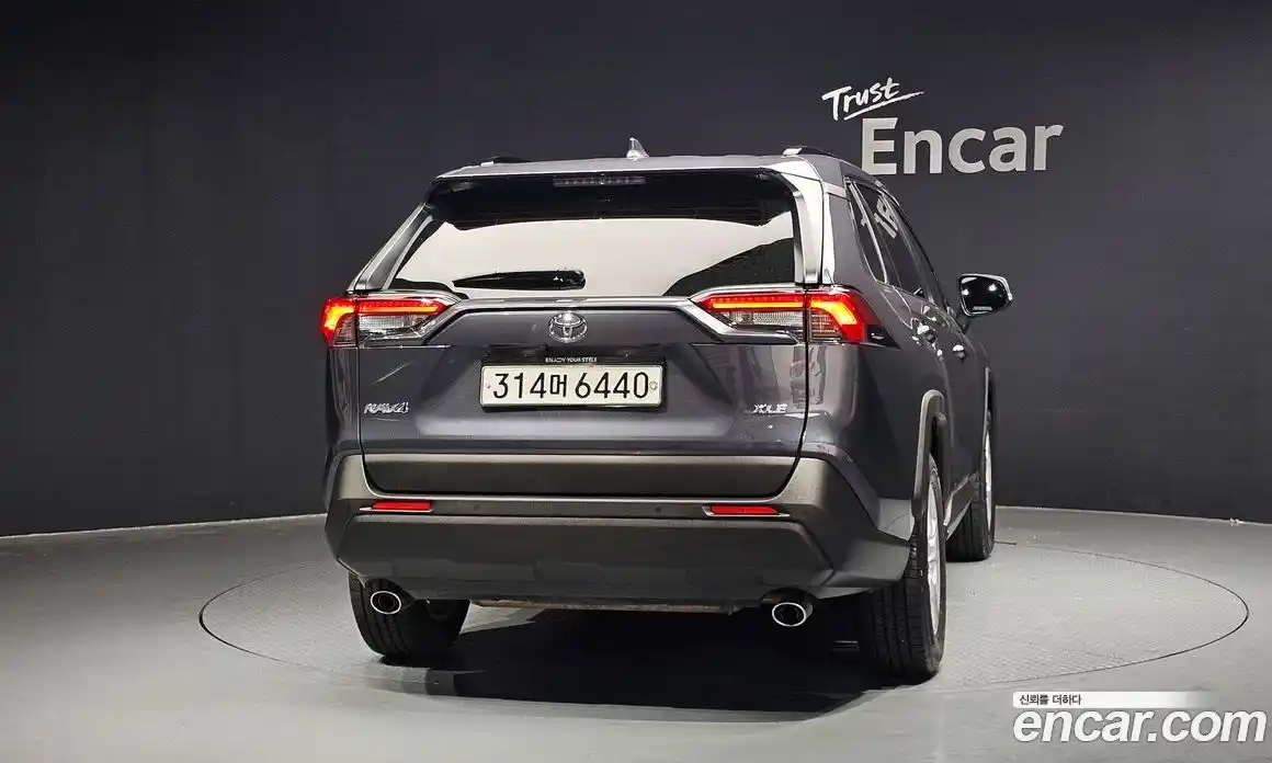 Toyota RAV4 2019 2.5 автомат (гидро), фото 4 Toyota RAV4 2019 2.5 автомат (гидро), фото 4