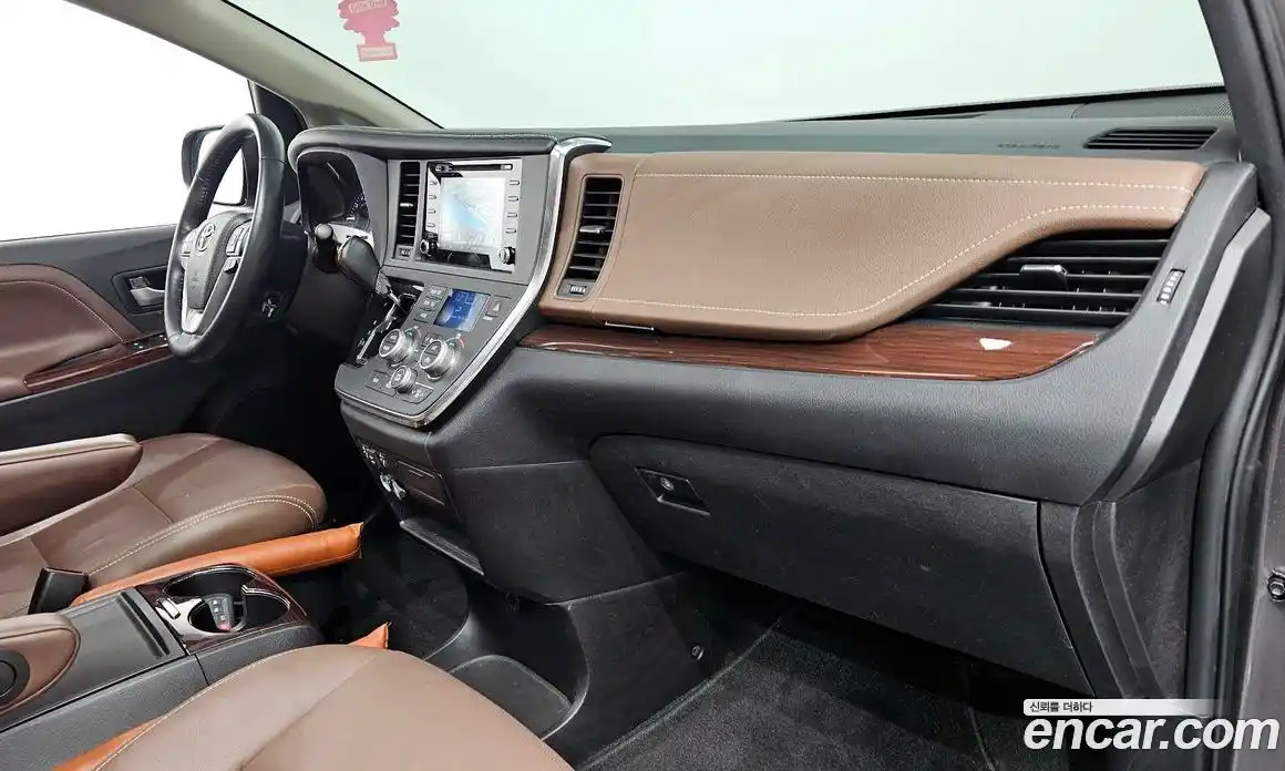 Toyota Sienna 2018 3.5 автомат (гидро), фото 15 Toyota Sienna 2018 3.5 автомат (гидро), фото 15