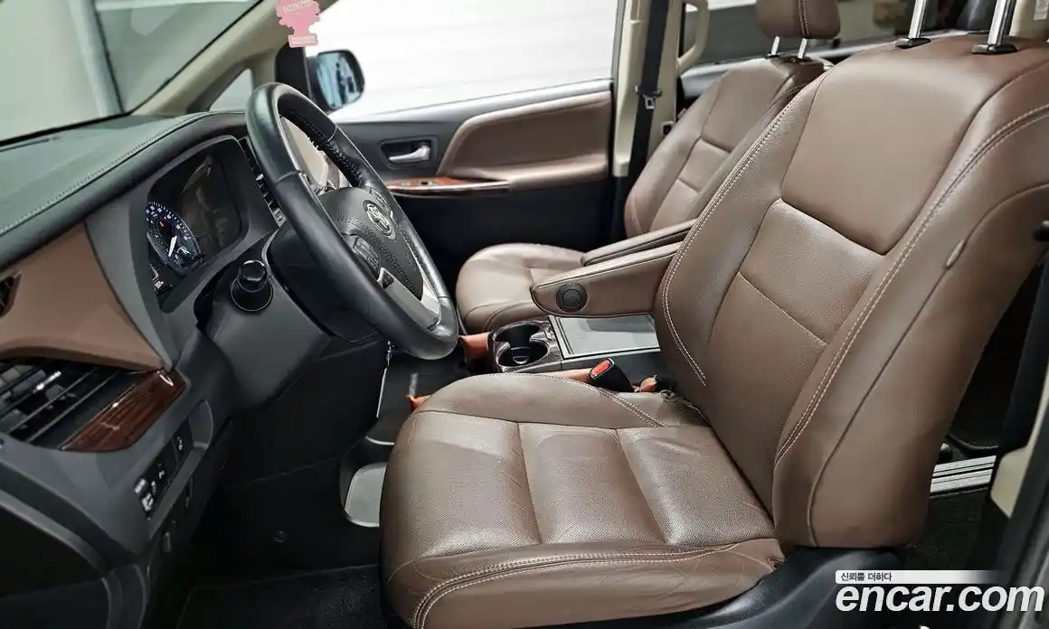 Toyota Sienna 2018 3.5 автомат (гидро), фото 17 Toyota Sienna 2018 3.5 автомат (гидро), фото 17