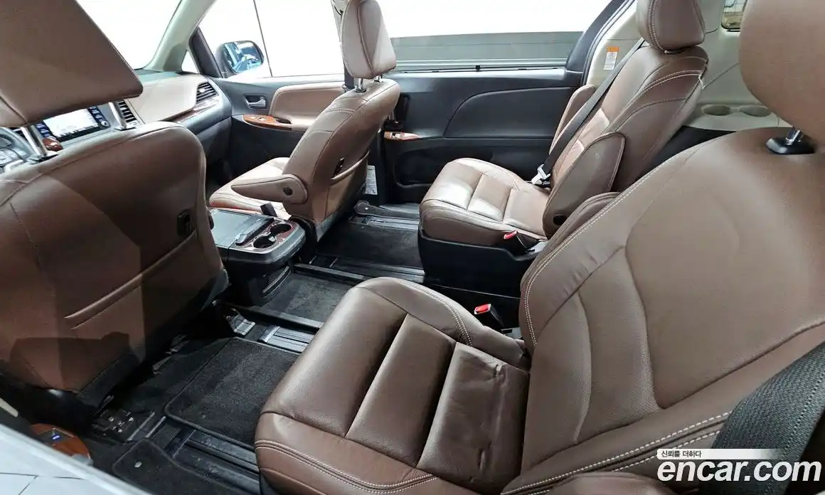 Toyota Sienna 2018 3.5 автомат (гидро), фото 18 Toyota Sienna 2018 3.5 автомат (гидро), фото 18