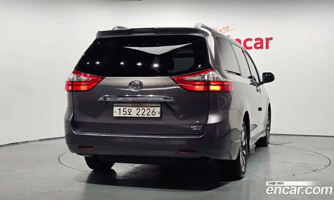 Toyota Sienna 2018 3.5 автомат (гидро), фото 4 Toyota Sienna 2018 3.5 автомат (гидро), фото 4