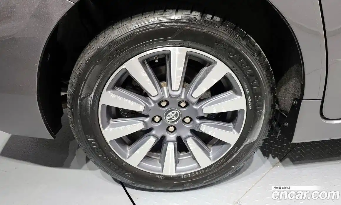 Toyota Sienna 2018 3.5 автомат (гидро), фото 5 Toyota Sienna 2018 3.5 автомат (гидро), фото 5