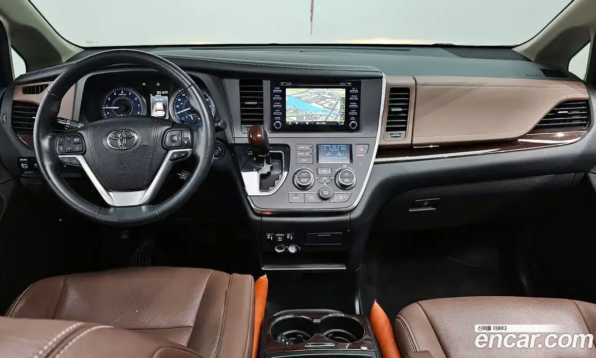 Toyota Sienna 2018 3.5 автомат (гидро), фото 10 Toyota Sienna 2018 3.5 автомат (гидро), фото 10