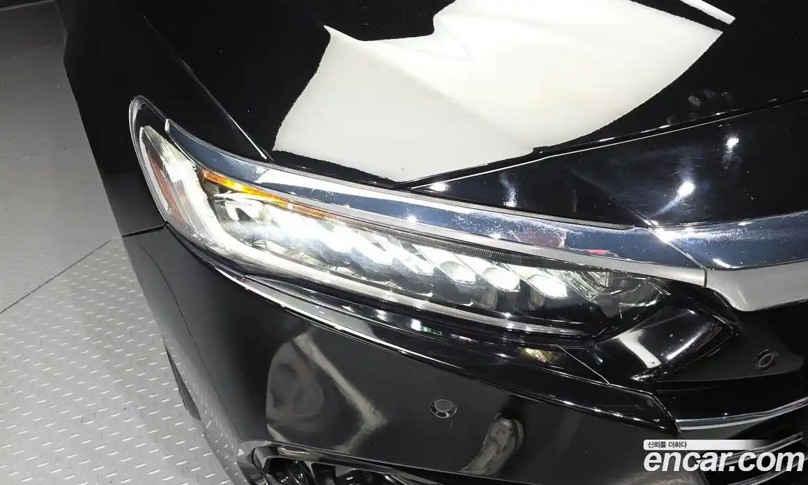Honda Accord 2022 1.5 автомат (гидро), фото 8
