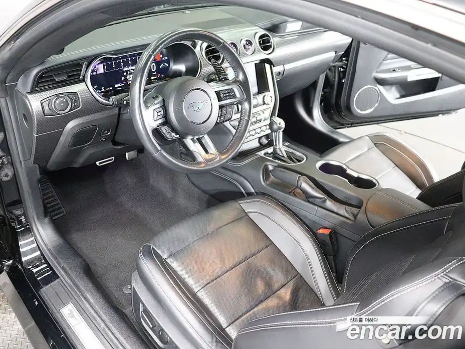 Ford Mustang 2022 5.0 автомат (гидро), фото 14
