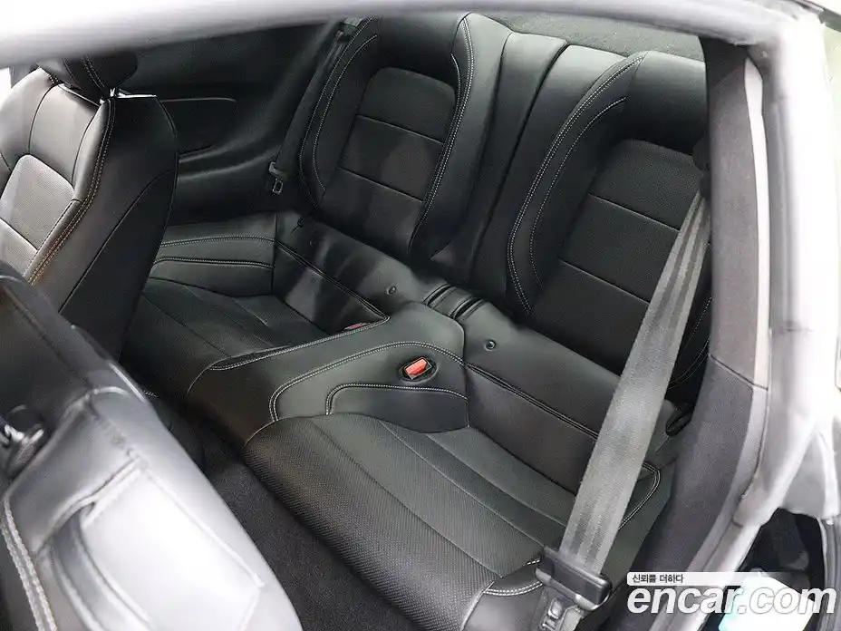 Ford Mustang 2022 5.0 автомат (гидро), фото 17