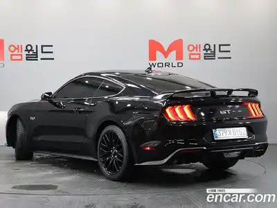Ford Mustang 2022 5.0 автомат (гидро), миниатюра 4