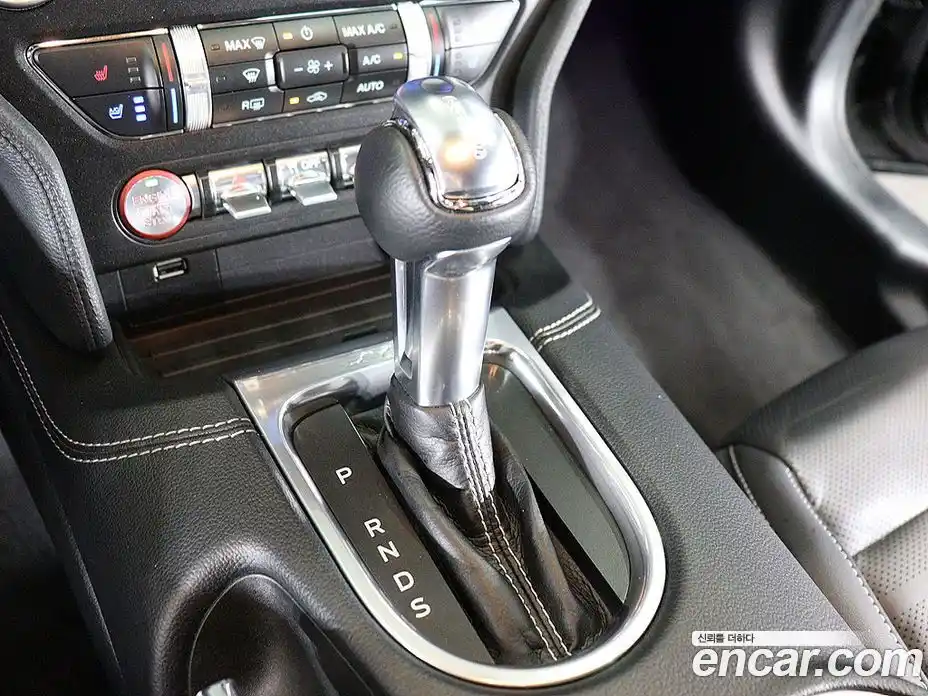 Ford Mustang 2022 5.0 автомат (гидро), фото 8