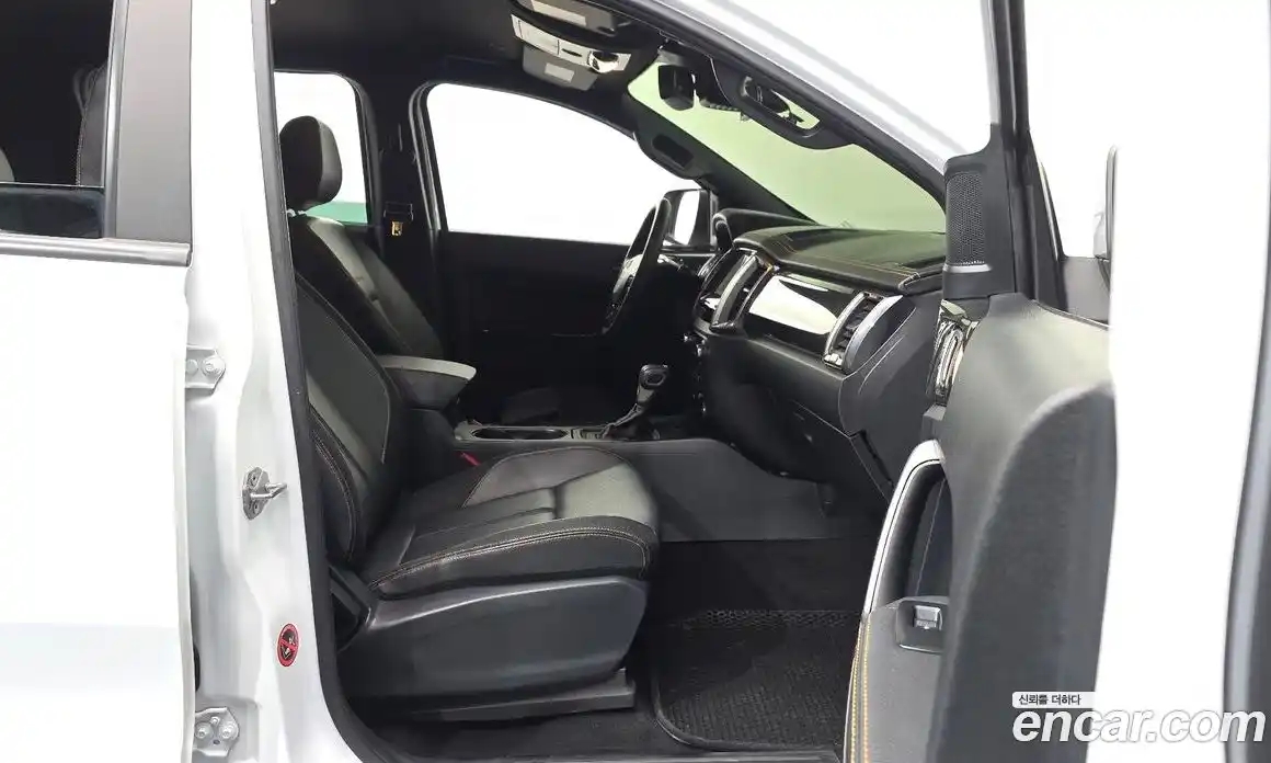 Ford Ranger 2022 2.0 автомат (гидро), фото 16