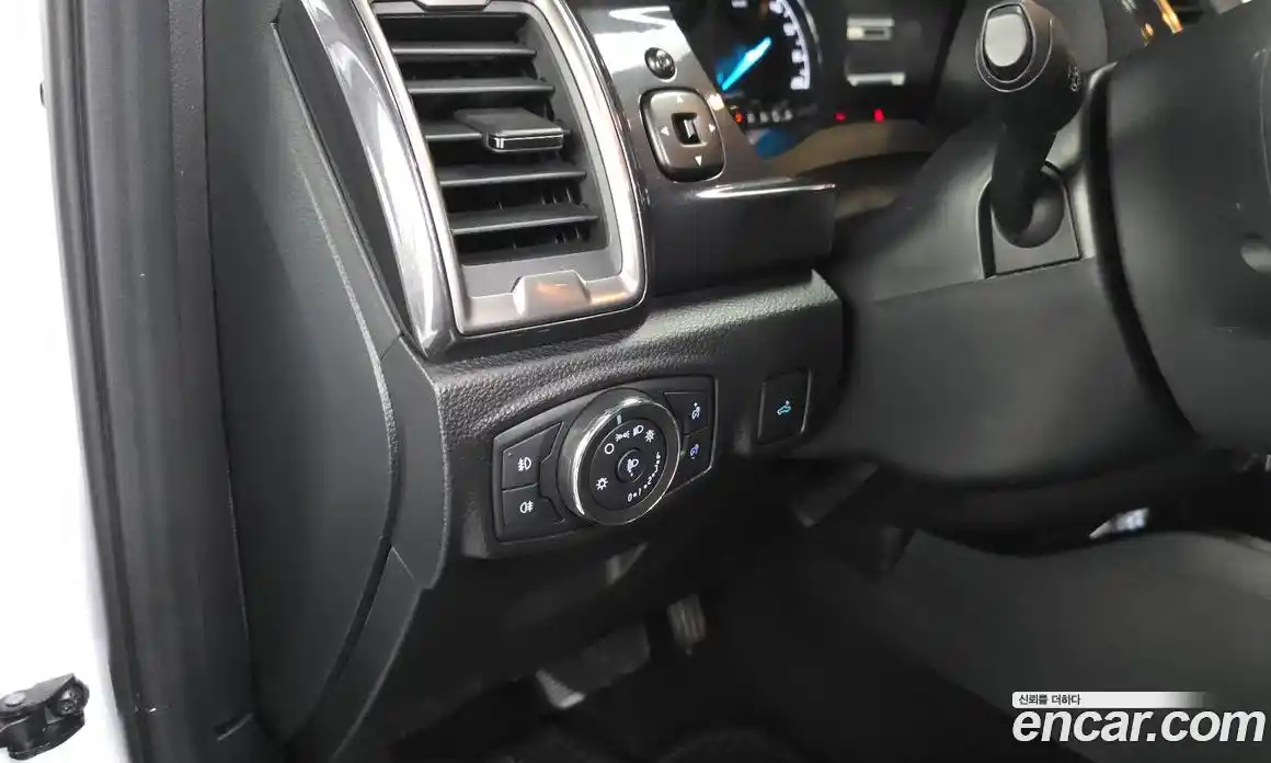 Ford Ranger 2022 2.0 автомат (гидро), фото 26