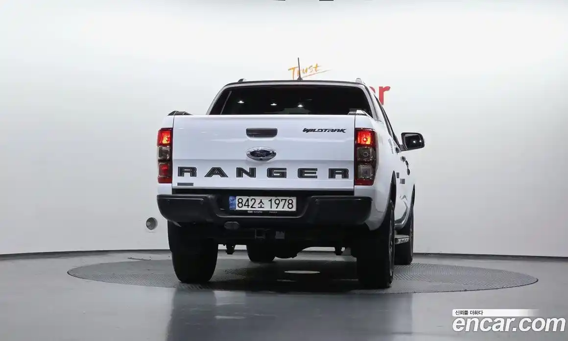 Ford Ranger 2022 2.0 автомат (гидро), фото 3