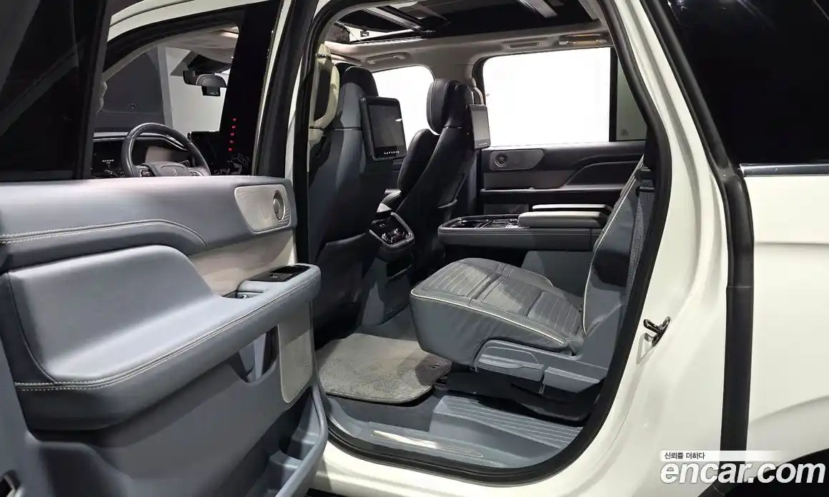 Lincoln Navigator 2020 3.5 автомат (гидро), фото 12 Lincoln Navigator 2020 3.5 автомат (гидро), фото 12