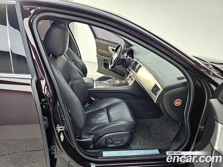 Jaguar XF 2011 2.2 автомат (гидро), фото 11 Jaguar XF 2011 2.2 автомат (гидро), фото 11
