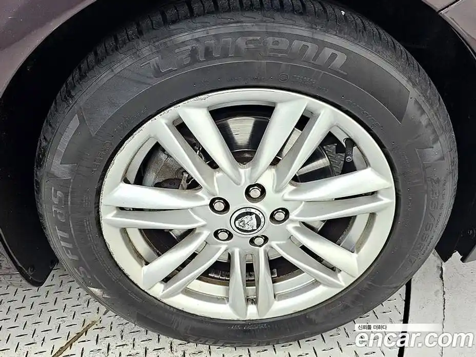 Jaguar XF 2011 2.2 автомат (гидро), фото 20 Jaguar XF 2011 2.2 автомат (гидро), фото 20