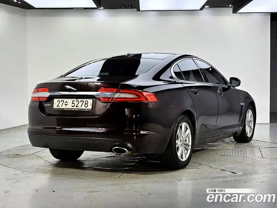 Jaguar XF 2011 2.2 автомат (гидро), фото 4 Jaguar XF 2011 2.2 автомат (гидро), фото 4