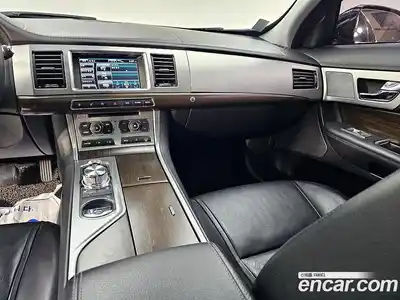 Jaguar XF 2011 2.2 автомат (гидро), миниатюра 10 Jaguar XF 2011 2.2 автомат (гидро), миниатюра 10