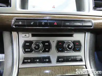 Jaguar XF 2014 2.0 автомат (гидро), миниатюра 11 Jaguar XF 2014 2.0 автомат (гидро), миниатюра 11