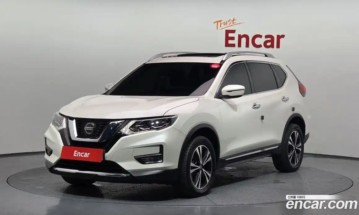 Nissan X-Trail 2018 2.5 автомат (гидро), фото 1 Nissan X-Trail 2018 2.5 автомат (гидро), фото 1