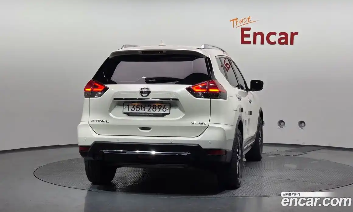 Nissan X-Trail 2018 2.5 автомат (гидро), фото 4 Nissan X-Trail 2018 2.5 автомат (гидро), фото 4
