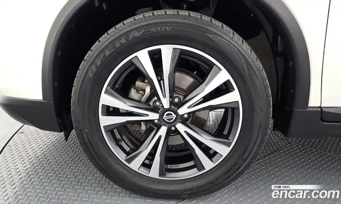 Nissan X-Trail 2018 2.5 автомат (гидро), фото 5 Nissan X-Trail 2018 2.5 автомат (гидро), фото 5