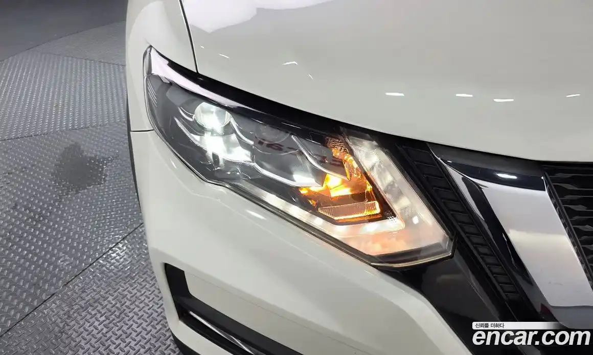 Nissan X-Trail 2018 2.5 автомат (гидро), фото 8 Nissan X-Trail 2018 2.5 автомат (гидро), фото 8