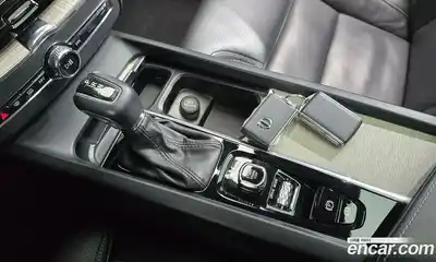 Volvo XC60 2019 2.0 автомат (гидро), миниатюра 8