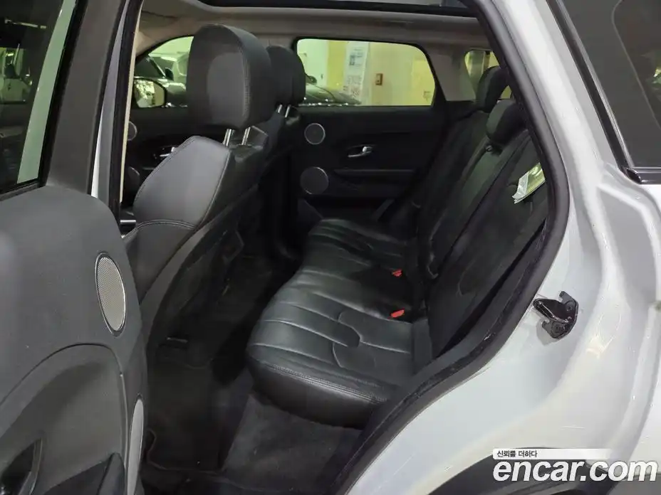 Land Rover Range Rover Evoque 2015 2.2 автомат (гидро), фото 7