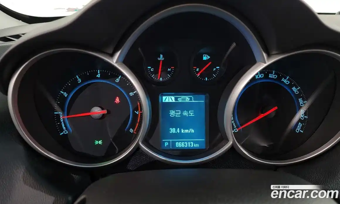 Chevrolet Cruze 2012 1.8 автомат (гидро), фото 8