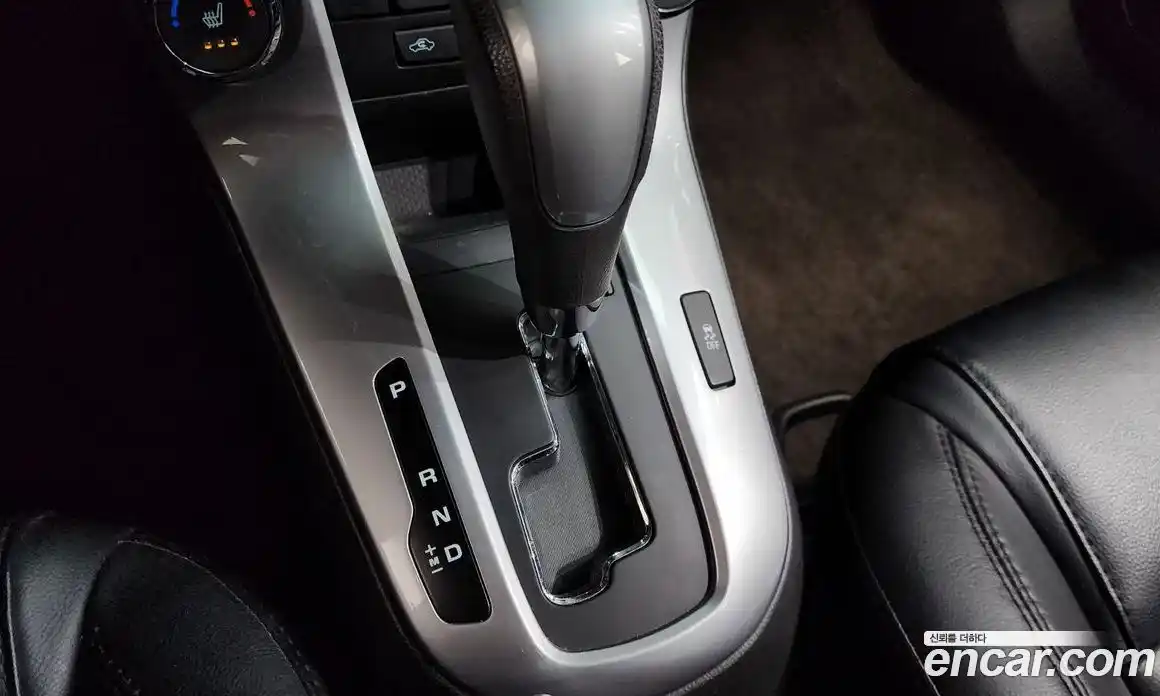 Chevrolet Cruze 2012 1.8 автомат (гидро), фото 9