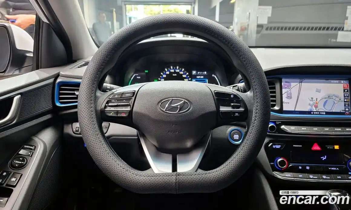 Hyundai Ioniq 2018 1.6 автомат (гидро), фото 14