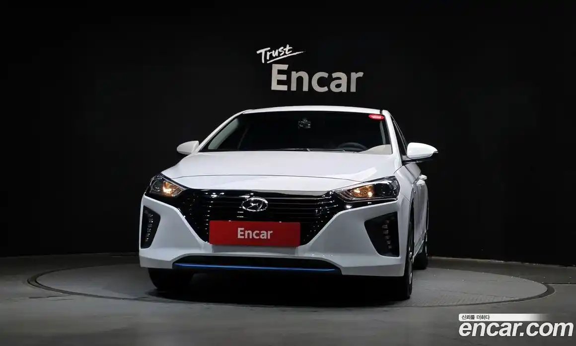 Hyundai Ioniq 2018 1.6 автомат (гидро), фото 3