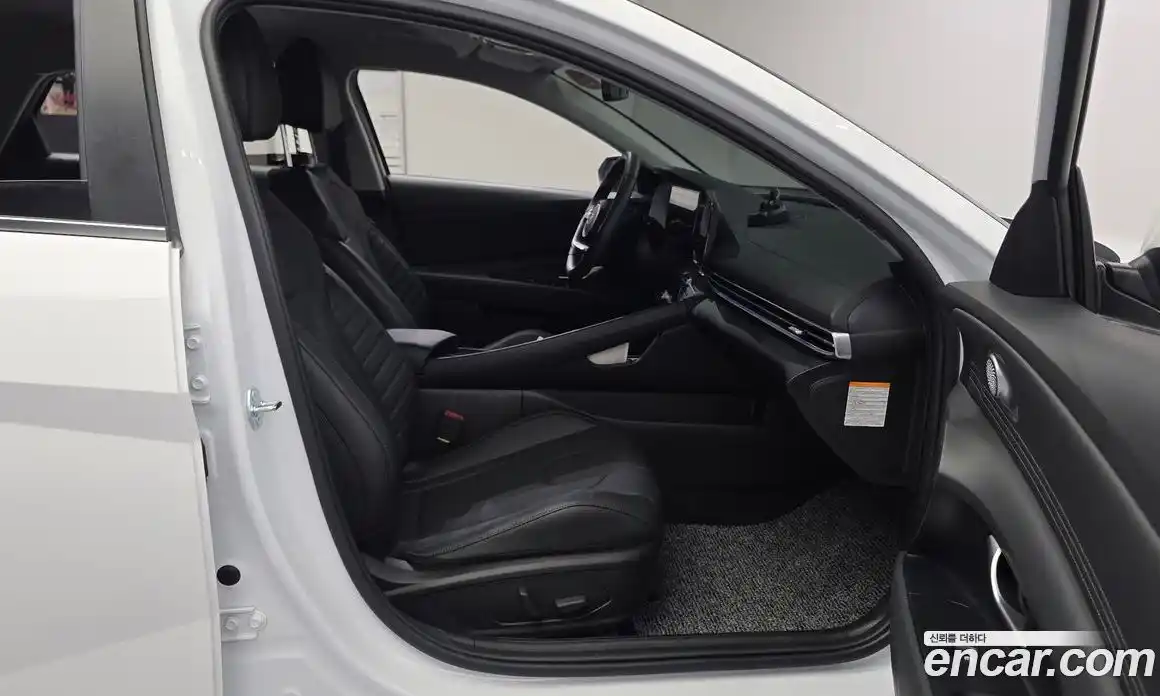 Hyundai Avante 2025 1.6 автомат (гидро), фото 16