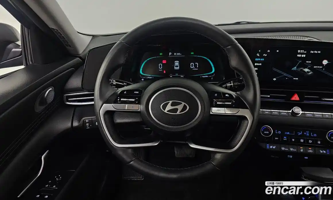 Hyundai Avante 2024 1.6 автомат (гидро), фото 13