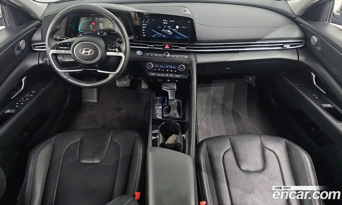 Hyundai Avante 2024 1.6 автомат (гидро), фото 7