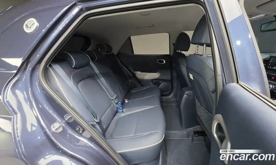 Hyundai Venue 2022 1.6 автомат (гидро), фото 13