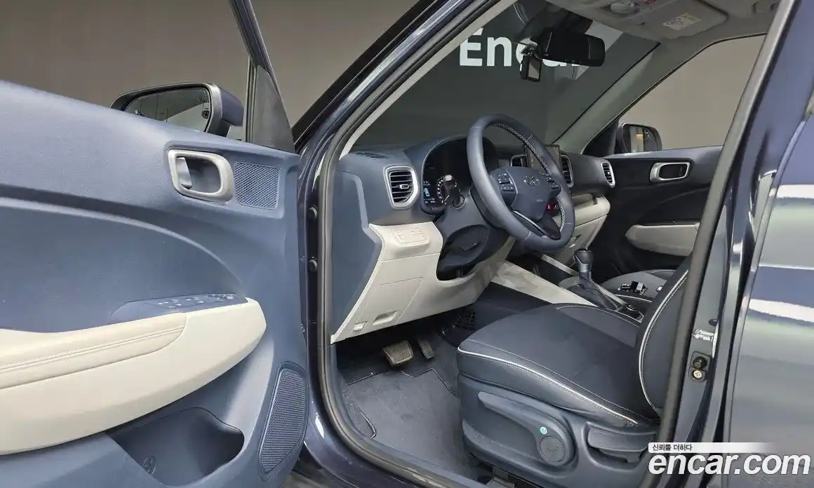 Hyundai Venue 2022 1.6 автомат (гидро), фото 16