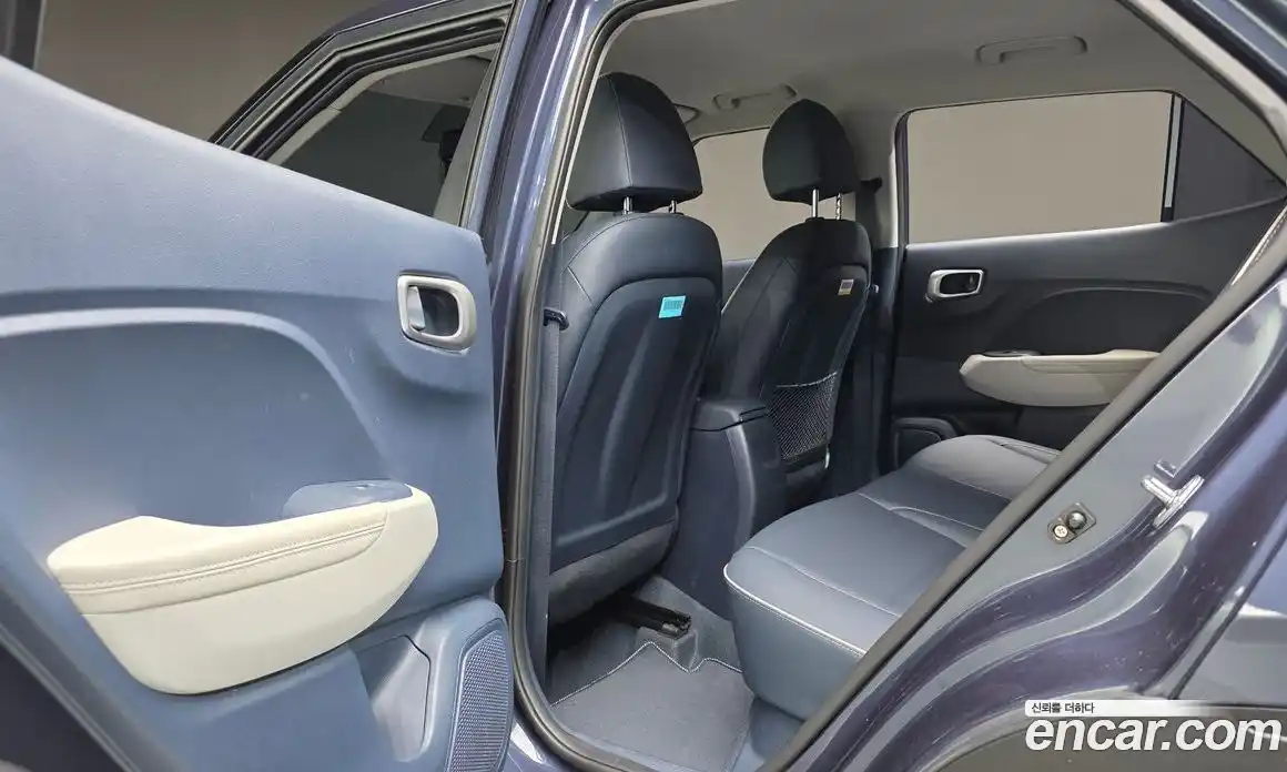 Hyundai Venue 2022 1.6 автомат (гидро), фото 28