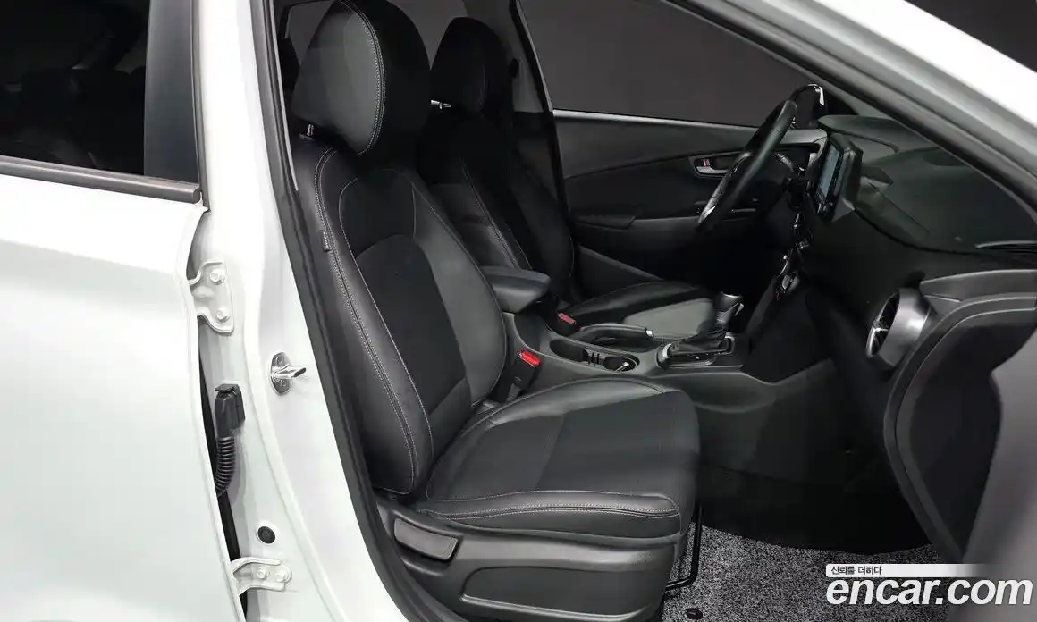 Hyundai Kona 2018 1.6 автомат (гидро), фото 11