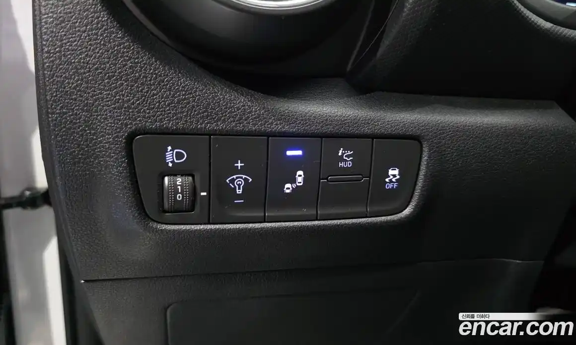 Hyundai Kona 2018 1.6 автомат (гидро), фото 16