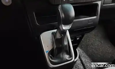 Hyundai Staria 2024 2.2 автомат (гидро), миниатюра 12