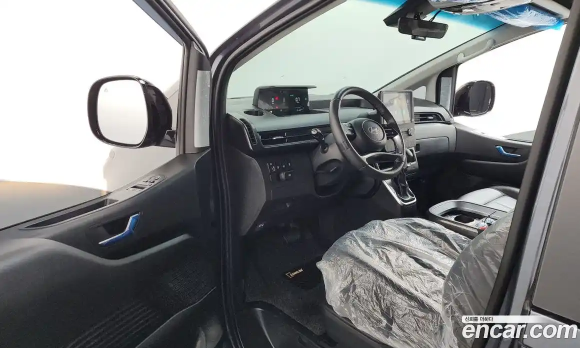 Hyundai Staria 2024 2.2 автомат (гидро), фото 13