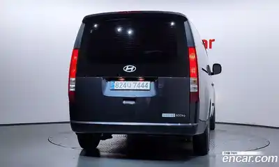 Hyundai Staria 2024 2.2 автомат (гидро), миниатюра 4