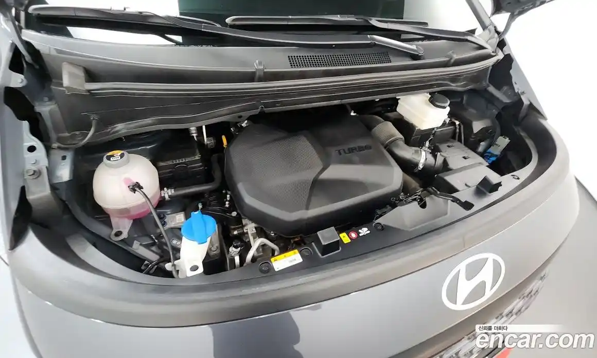 Hyundai Staria 2024 2.2 автомат (гидро), фото 6