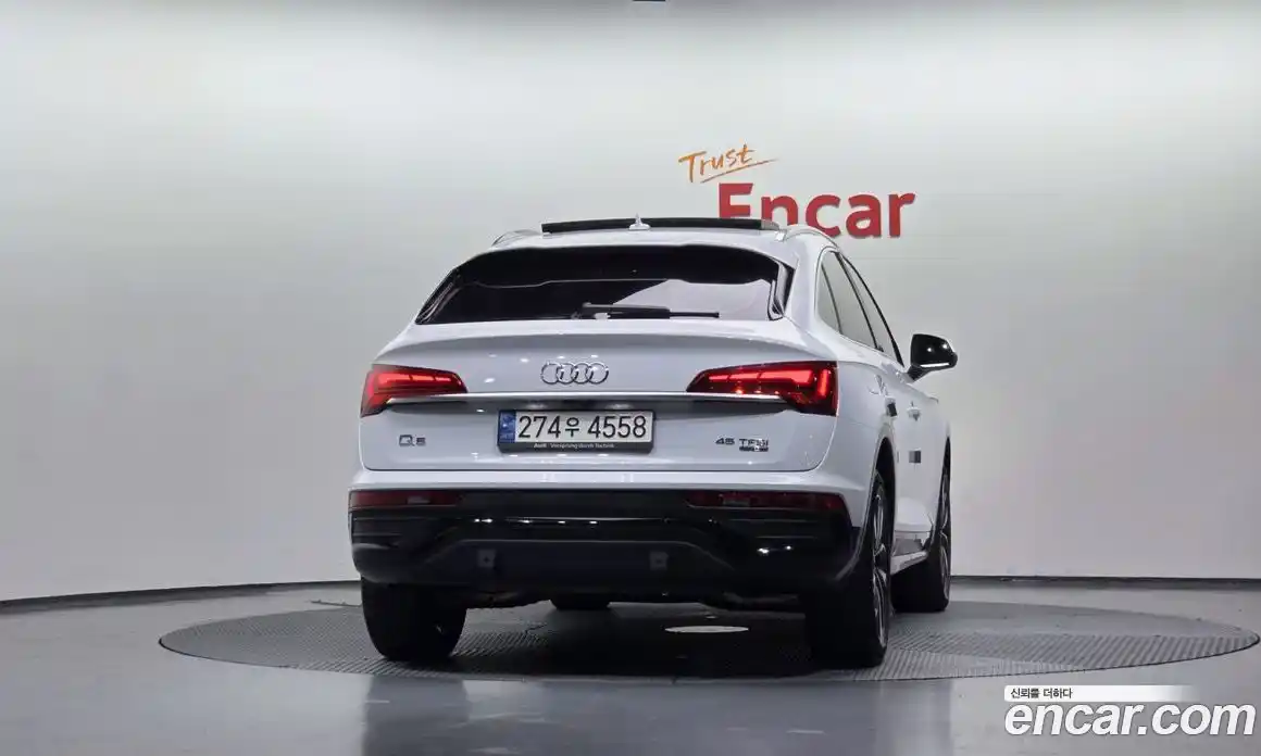 Audi Q5 2022 2.0 автомат (гидро), фото 4