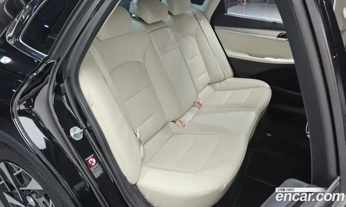 Hyundai Grandeur 2022 2.4 автомат (гидро), фото 12