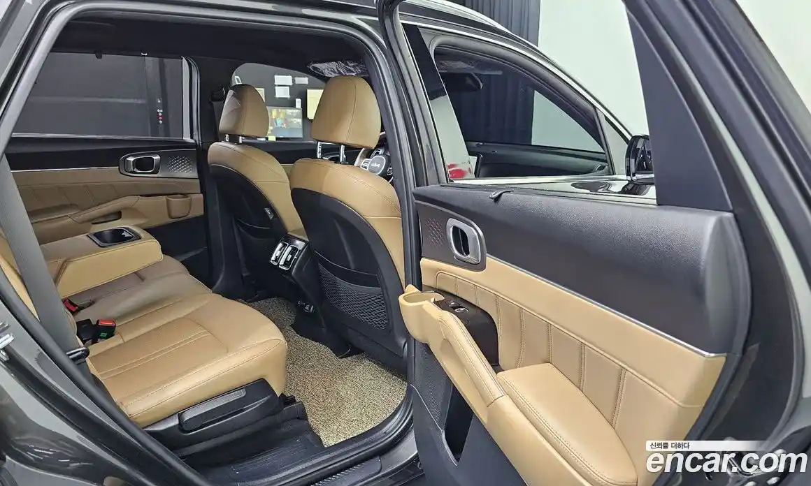 Kia Sorento 2024 1.6 автомат (гидро), фото 17