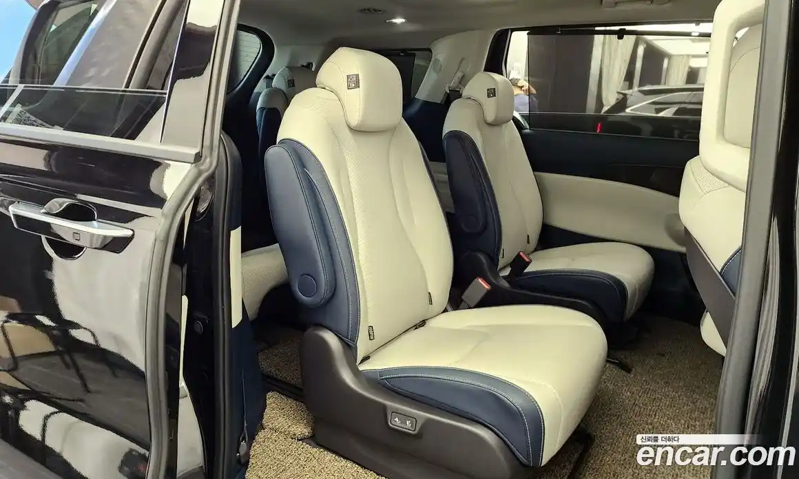 Kia Carnival 2024 1.6 автомат (гидро), фото 18