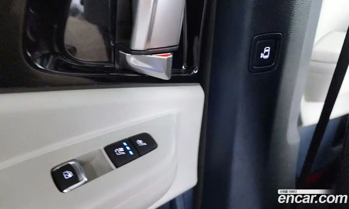 Kia Carnival 2024 1.6 автомат (гидро), фото 25